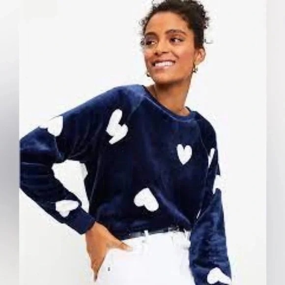 LOFT | Faux Fur Heart Sweatshirt Deep Space Blue Size Small - Picture 5 of 5